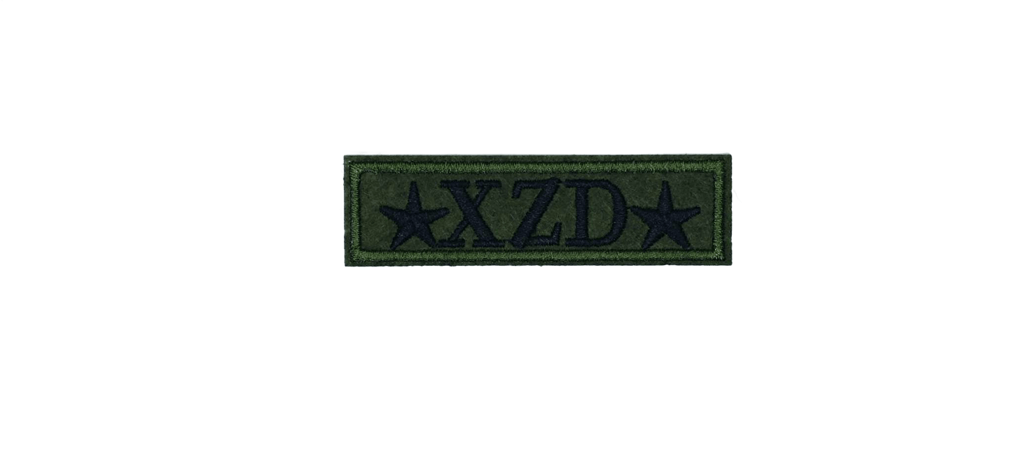 Бродирана нашивка XZD с две звезди – маслено зелена – 7x2.5 см – термо лепене